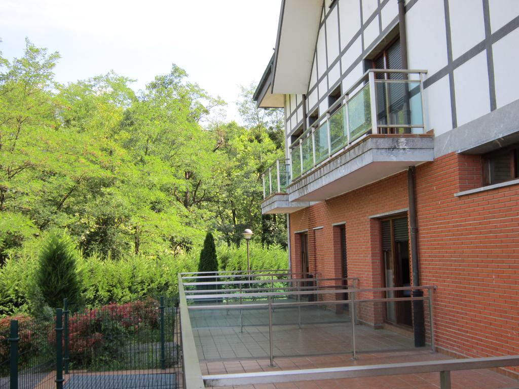 Euba Hotel Amorebieta-Etxano Exterior photo
